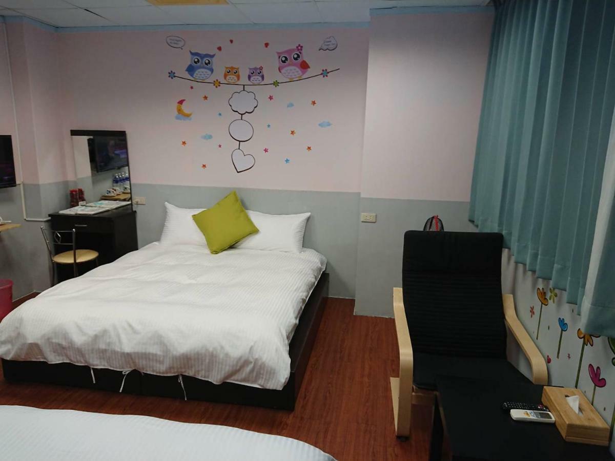 Papa Bear'S Guesthouse Taichung Exterior foto